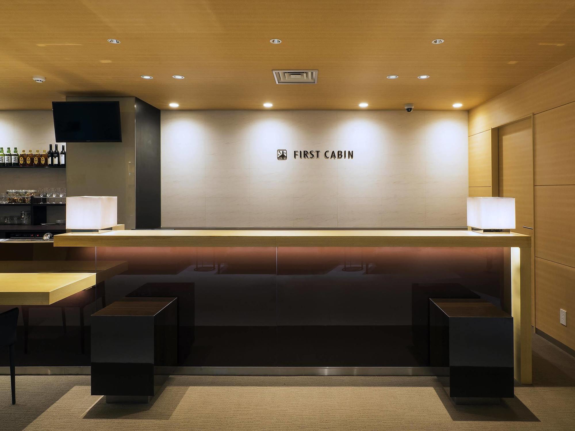 First Cabin Shinbashi Atagoyama Токио Экстерьер фото