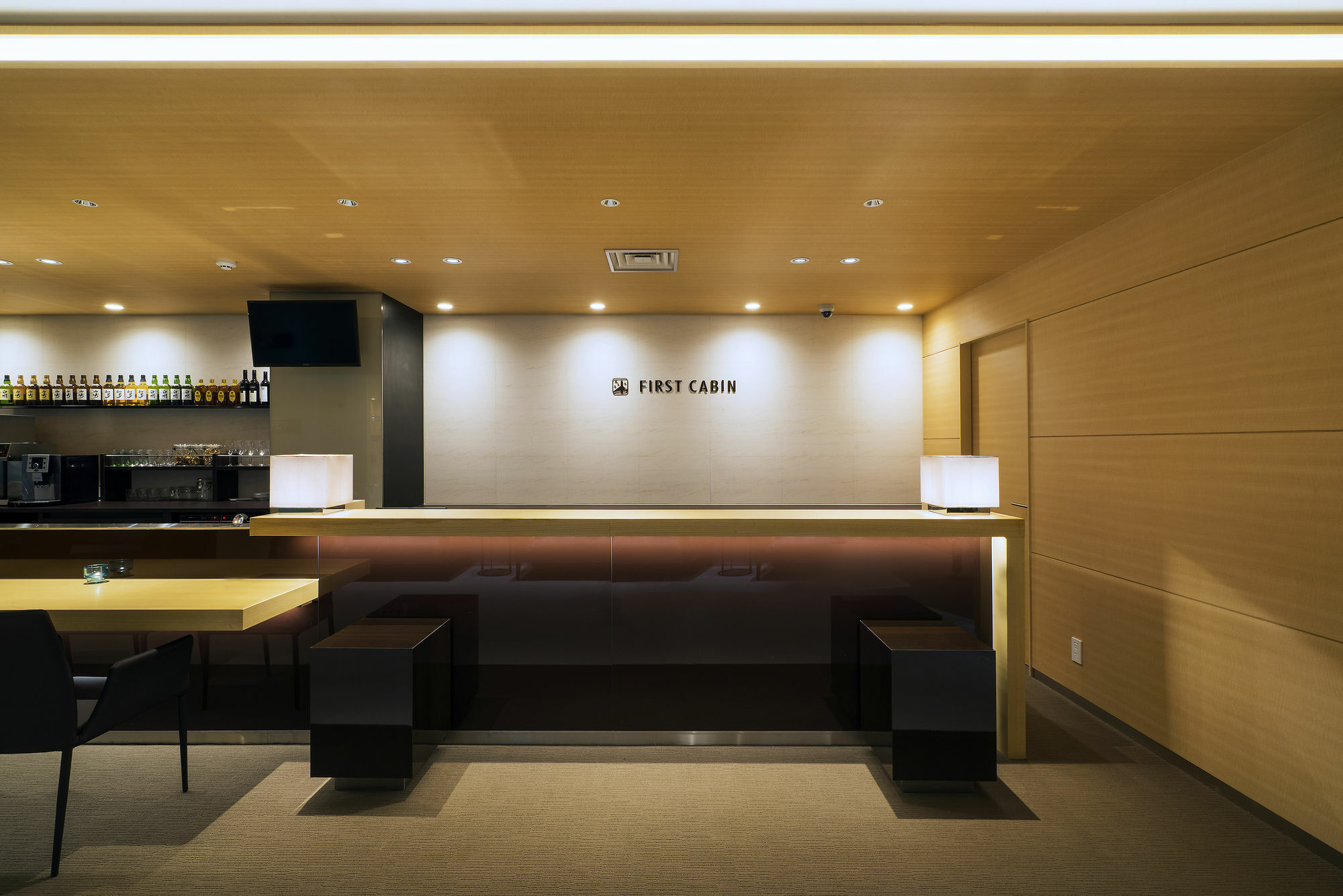 First Cabin Shinbashi Atagoyama Токио Экстерьер фото